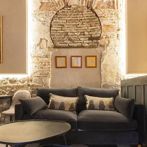 https://apartamentos-virgen-blanca.besthotelstoledo.com